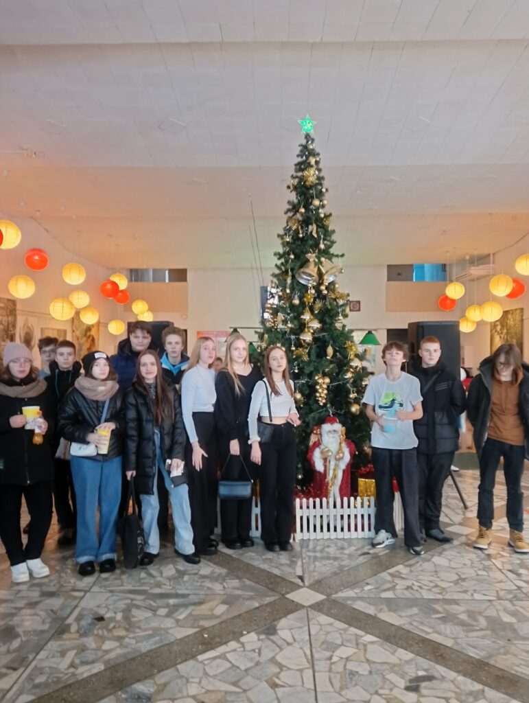 посещение кинотеатра «Мир»