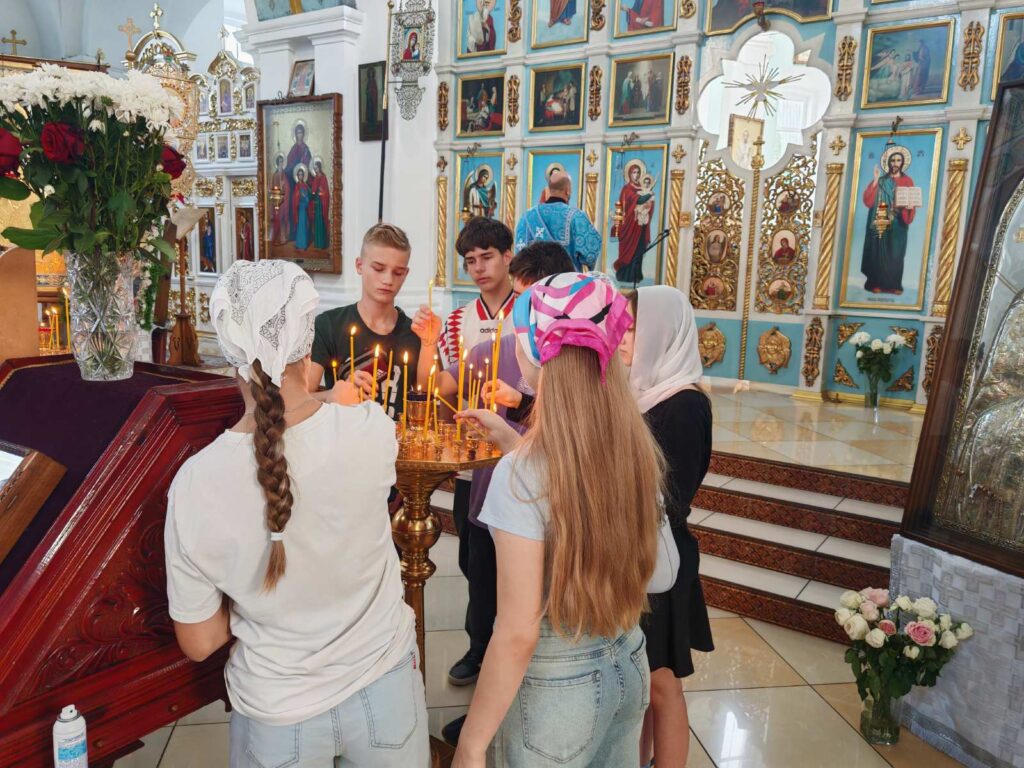 В храме Архангела Михаила